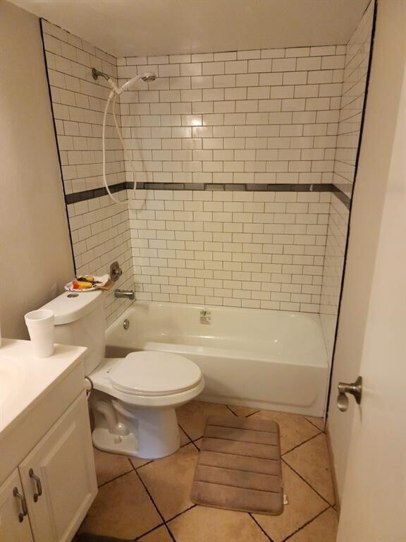 Building Photo - 6800 Cypress Rd