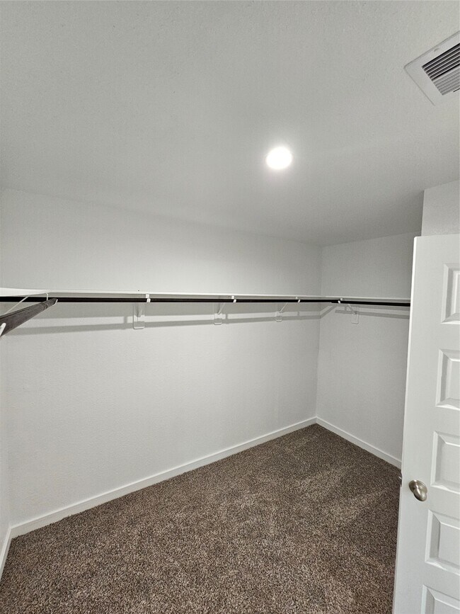 Building Photo - 30018 Foxtail Pne Ct