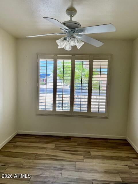 Building Photo - 15430 N Bowling Green Dr