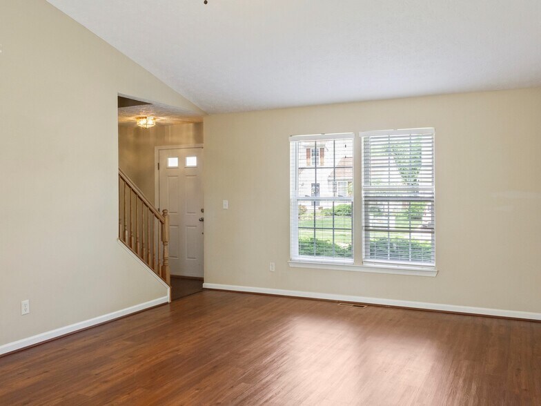 Building Photo - 443 Indian Lake Dr