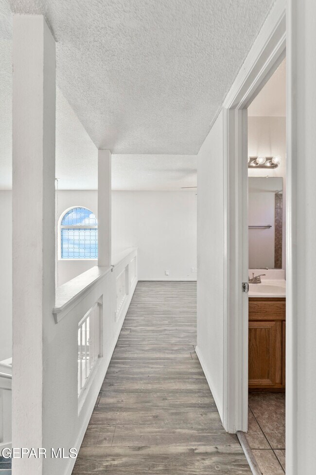Building Photo - 10799 Walden Pond St