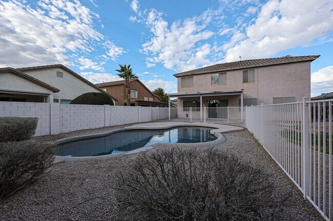 Building Photo - Location! Fully remodelled 4Bed/3Bath Home in Chandler, with pool