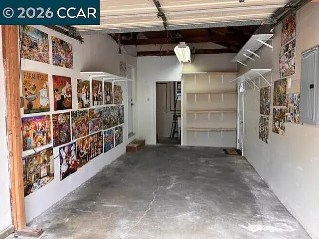 Building Photo - 1331 Pear Dr