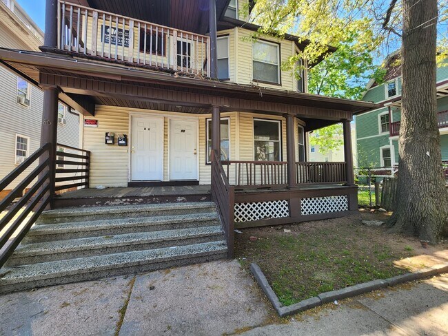 Building Photo - 88 Dickerman St