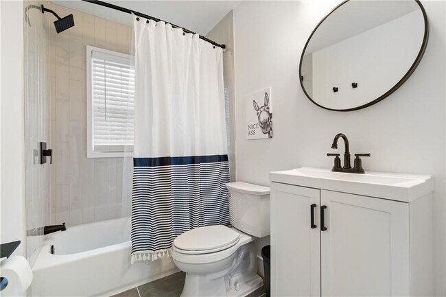 Building Photo - 2790 Sardis St