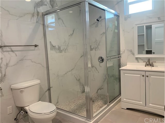 Building Photo - 1005 E Broadway