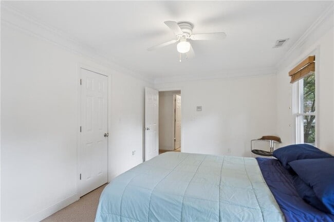 Building Photo - 649 Peeples St SW