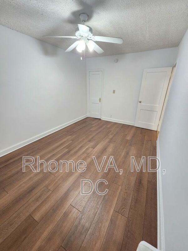 Building Photo - 515 Franklin St NE