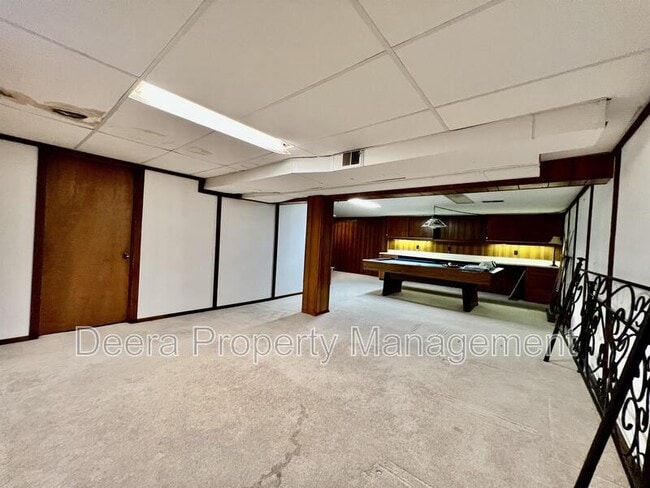 Building Photo - 8506 W 98th St