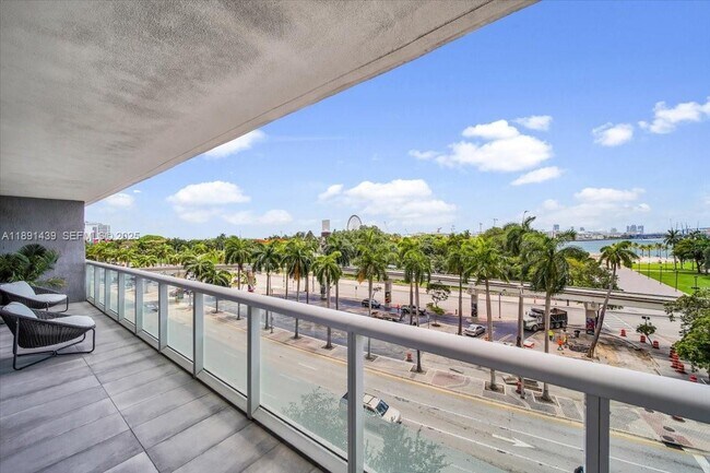 Building Photo - 50 Biscayne Blvd