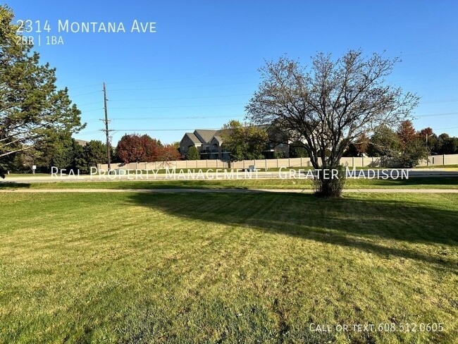 Building Photo - Charming duplex rental in Sun Prairie