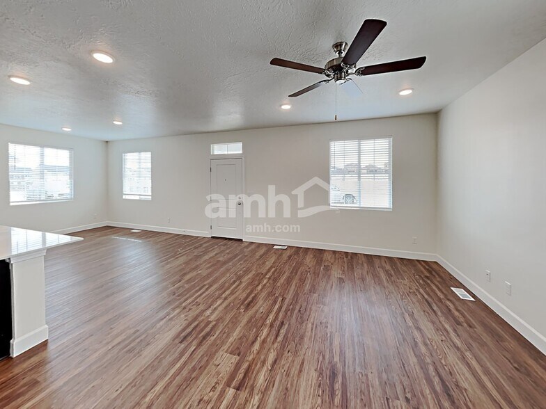Building Photo - 7377 S Copper Rim Dr