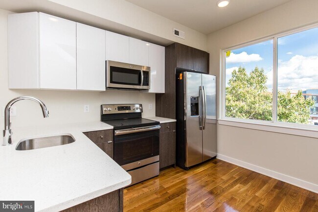 Building Photo - 1647 Germantown Ave