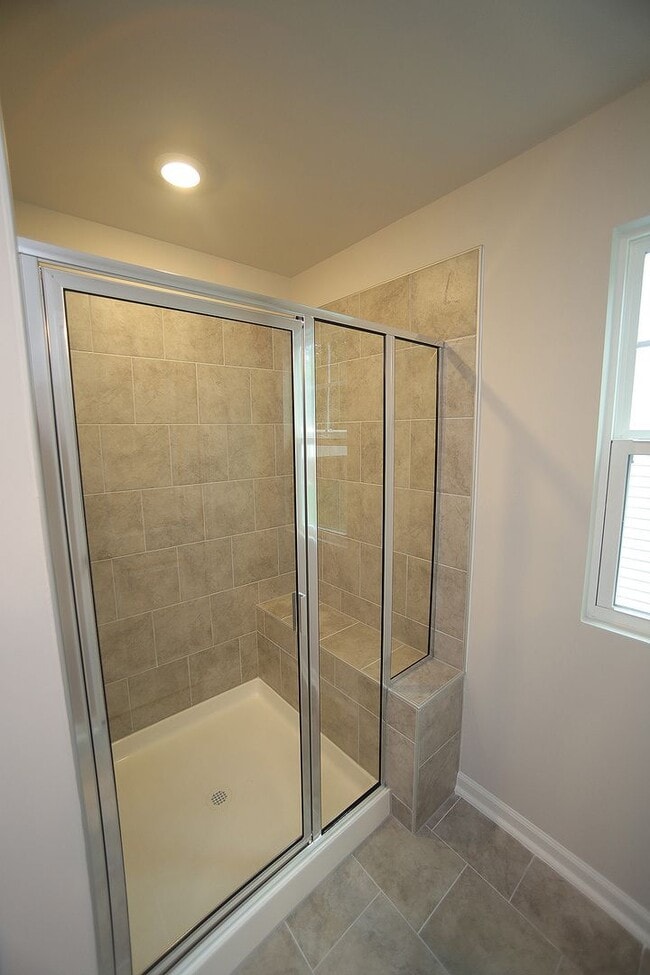 Building Photo - 4-Bedroom, 3-Full Bath Home with 2 Car Garage in Durham!