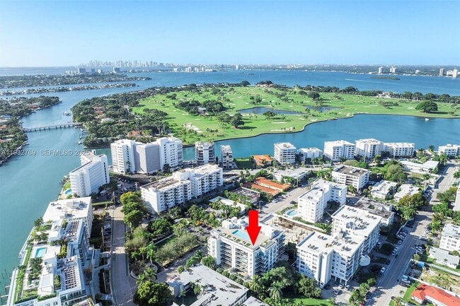 Building Photo - 1025 92nd St