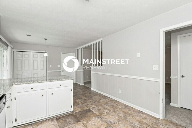 Building Photo - 3 Bedroom Pet-Friendly Home in Conyers, GA with Main Street Renewal