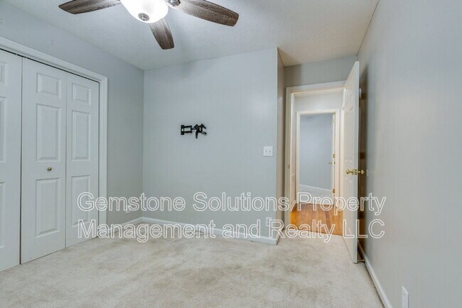 Building Photo - 2214 Falcon Creek Dr