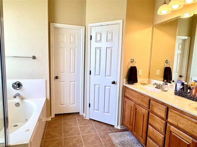 Building Photo - 73 White Magnolia Cir