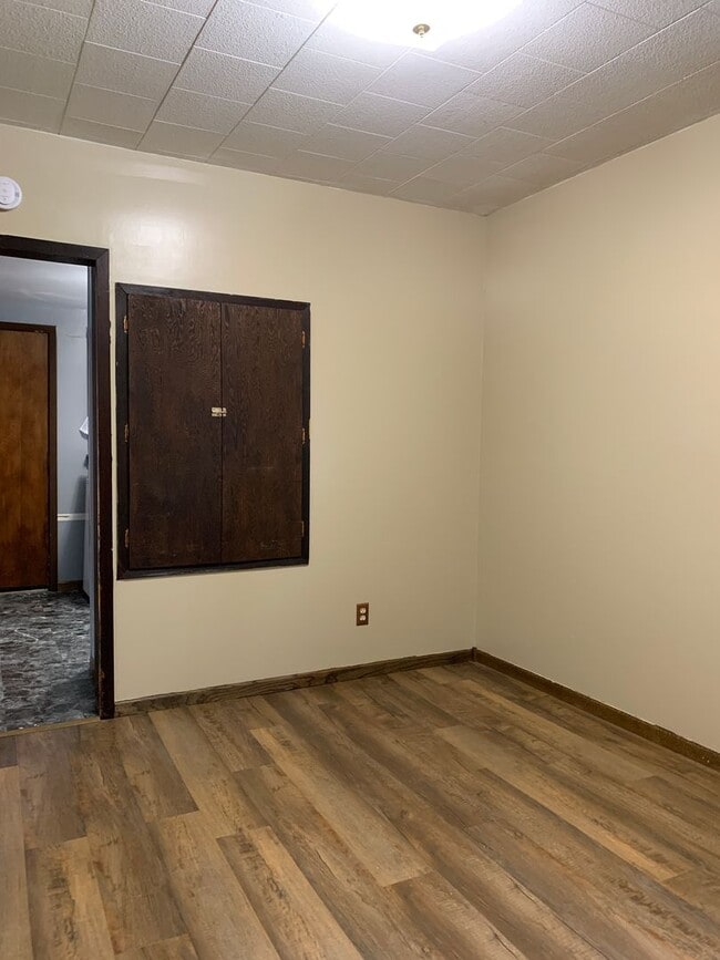 Building Photo - Charming Single Family Home