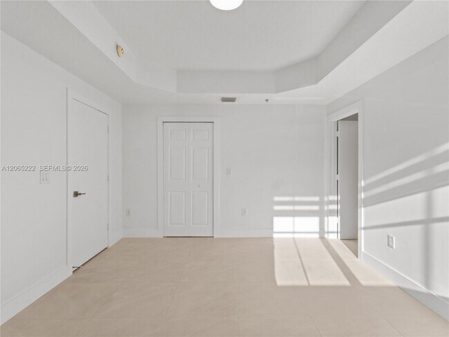 Building Photo - 6420 NW 114th Ave