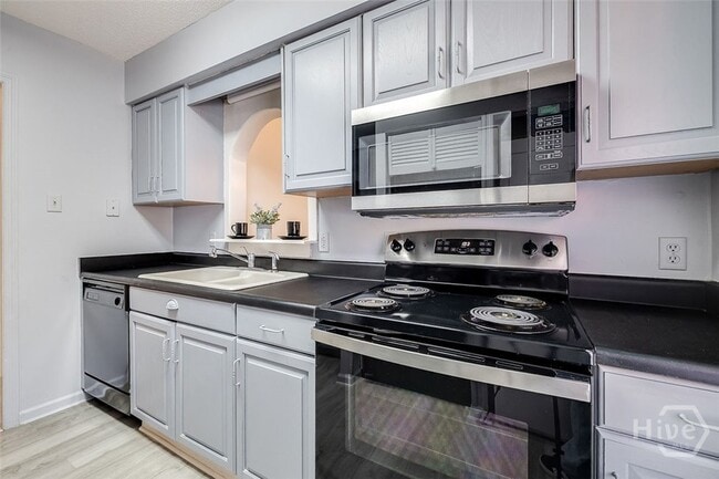 Building Photo - 10 Scuppers Ct