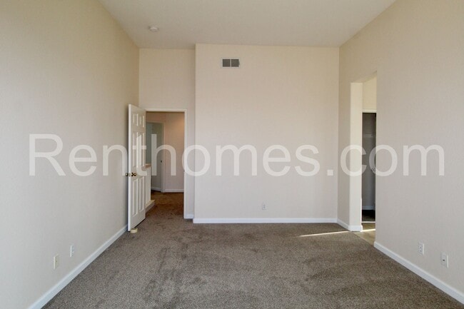 Building Photo - 1120 Camino Del Rey