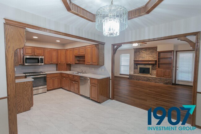 Building Photo - 1213 SW 133rd St