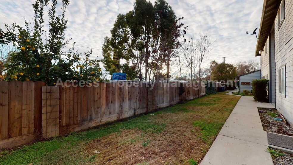 Building Photo - 114 Baker St