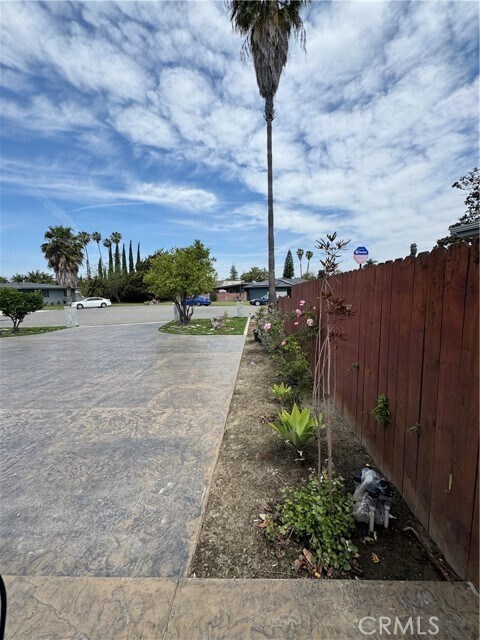 Building Photo - 11596 Bart Dr