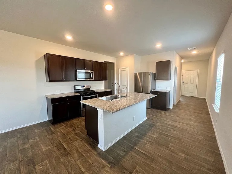 Building Photo - 4430 Lake Ritter St