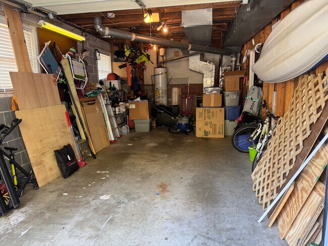 Building Photo - 409 Crosscreek Cir