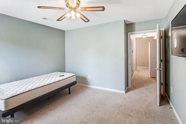 Building Photo - 11333 Savannah Dr