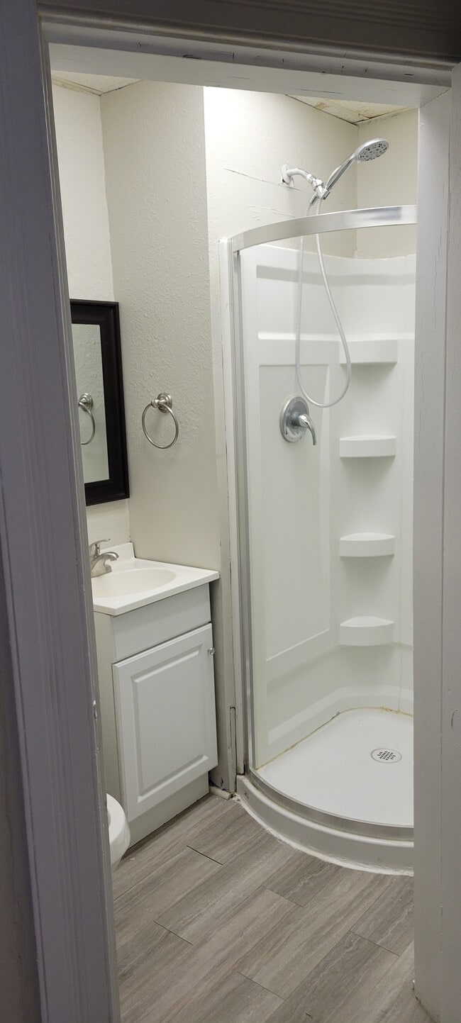 Building Photo - 101 N Main