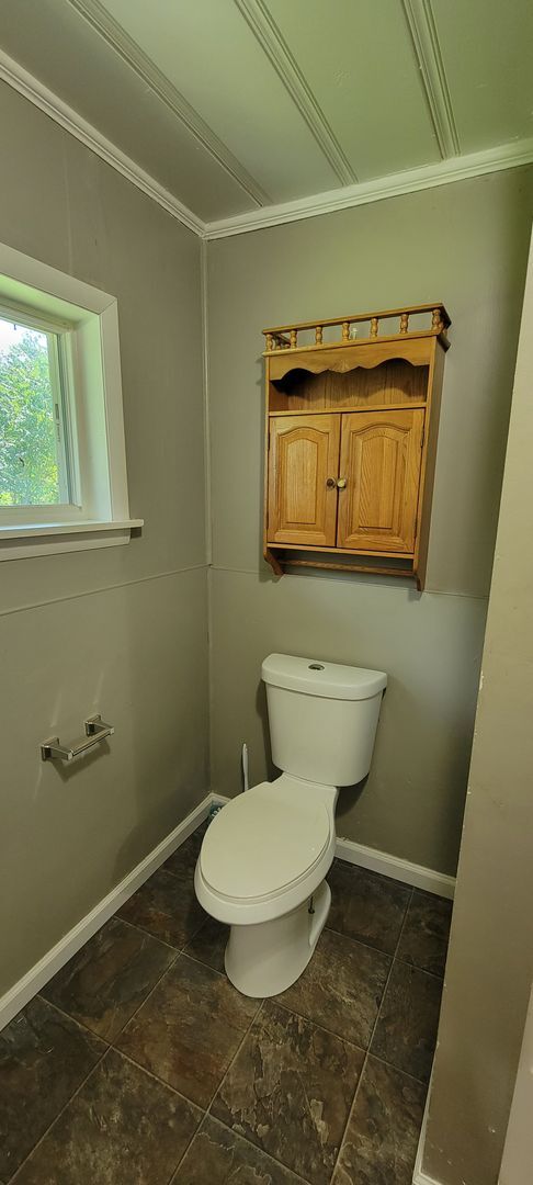 Building Photo - 2/1 Duplex Towards Cave City - 6-12 MONTH ...