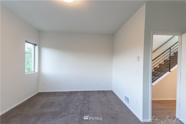 Building Photo - 3Bd/2.5Ba Seattle Townhome