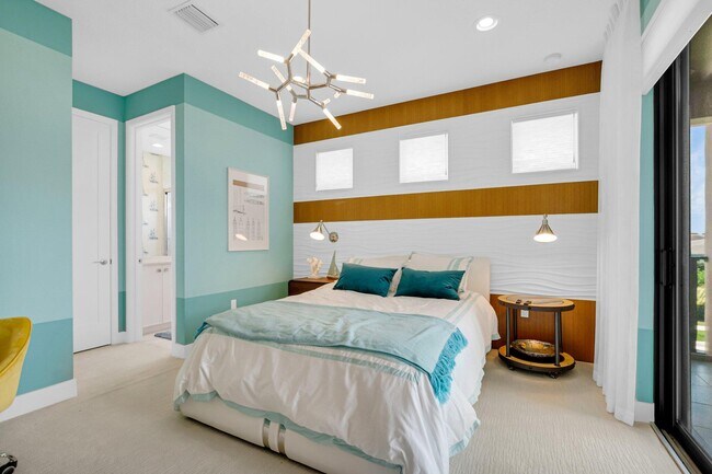Building Photo - 17112 Aquavera Way