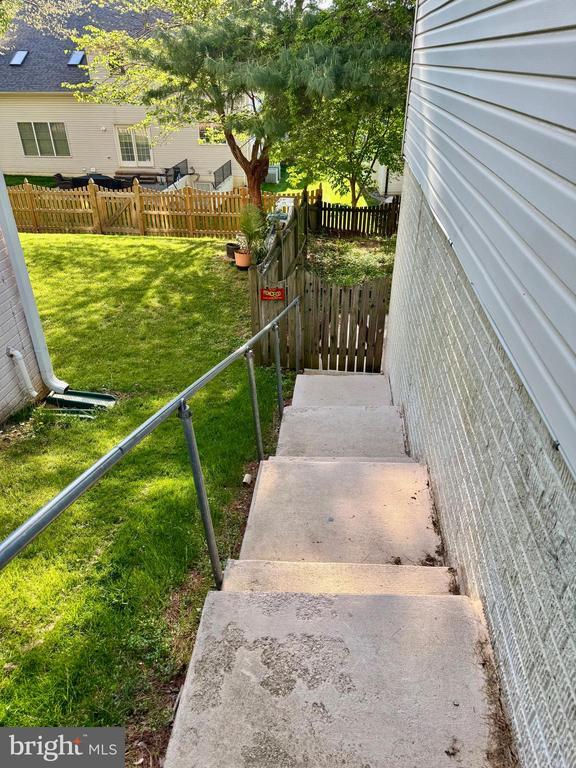 Building Photo - 22006 Stone Pier Ln