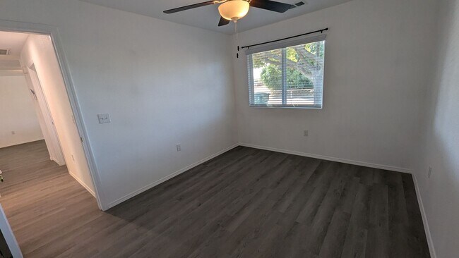 Building Photo - Remodeled 3 Bedroom 2 Bath Home