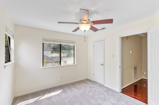 Building Photo - 15107 Easton Park Dr