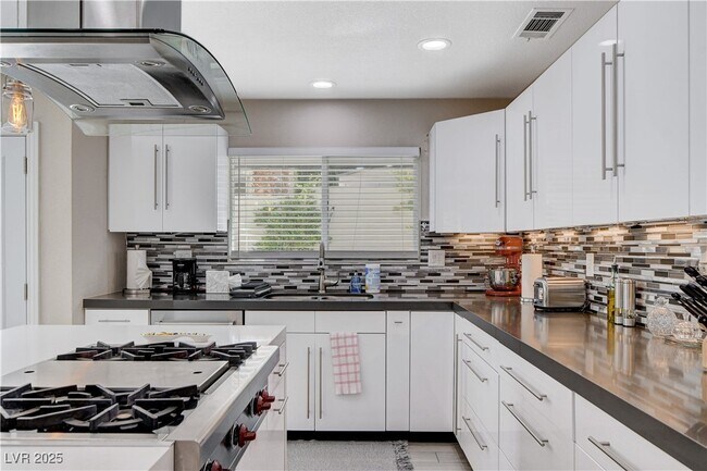 Building Photo - 2805 Klondike Ct