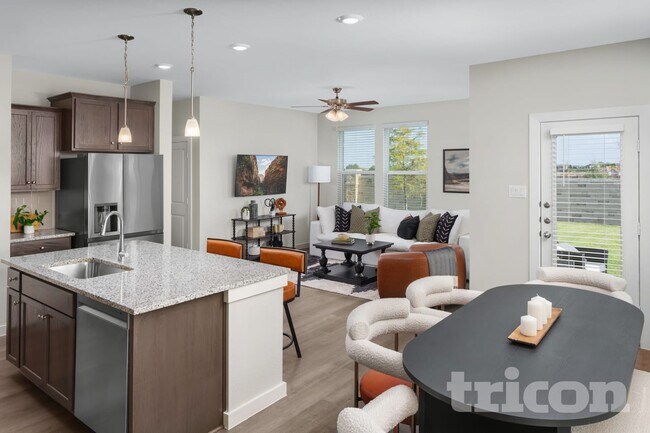 Building Photo - 8005 Calhoun Vly Dr