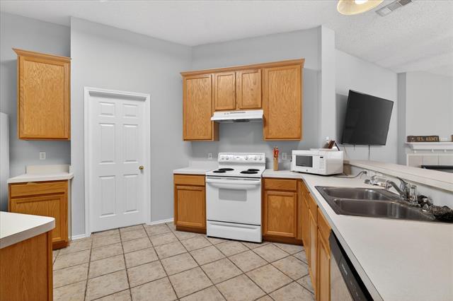 Building Photo - 5108 Geranium Ct