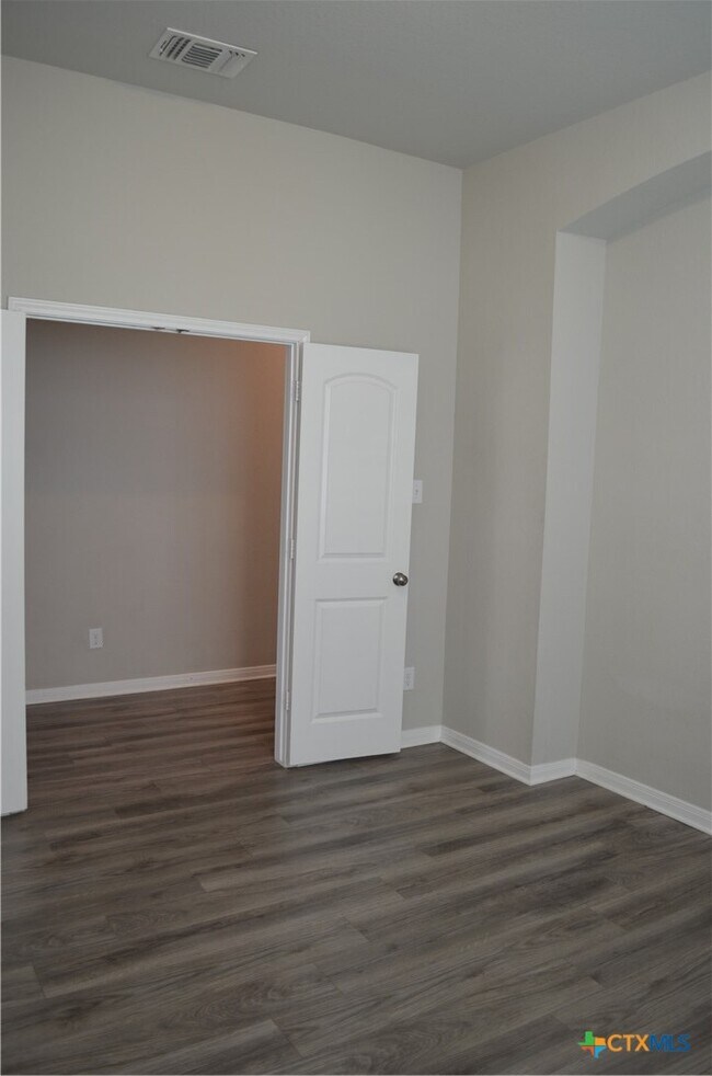 Building Photo - 3423 Addison St