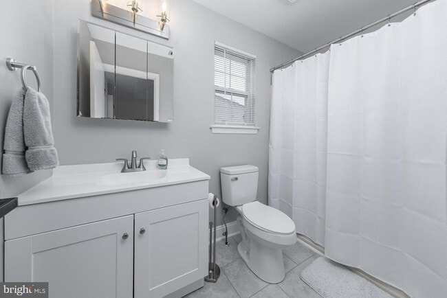 Building Photo - 56 Crestmont Dr