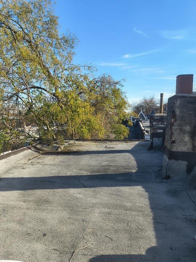 Building Photo - 250 Apsley St