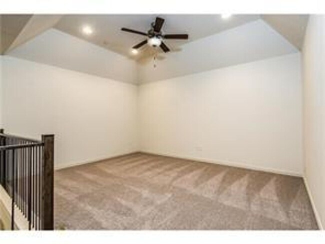 Building Photo - 7108 Mitchell Dr