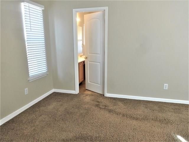 Building Photo - 911 Calvert Dr