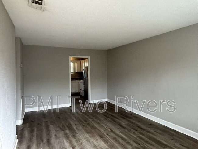 Building Photo - 1904 Westchester Dr