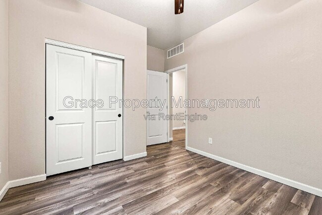 Building Photo - 8883 Ventura Ct