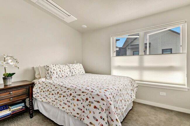 Building Photo - 3537 N Prospect Ln